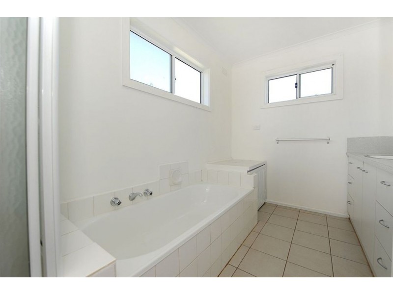 10 Nabilla Avenue, Seaford VIC 3198