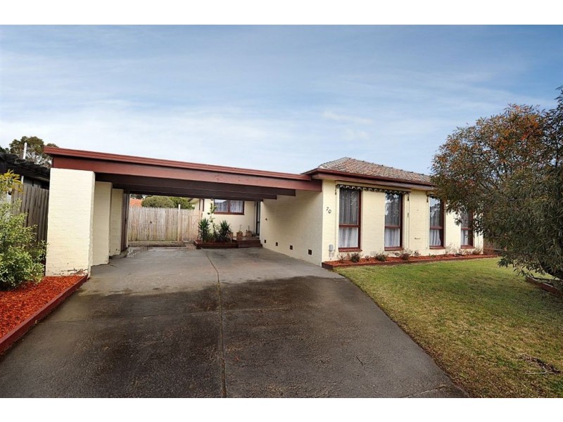 70 Maple Street, Seaford VIC 3198