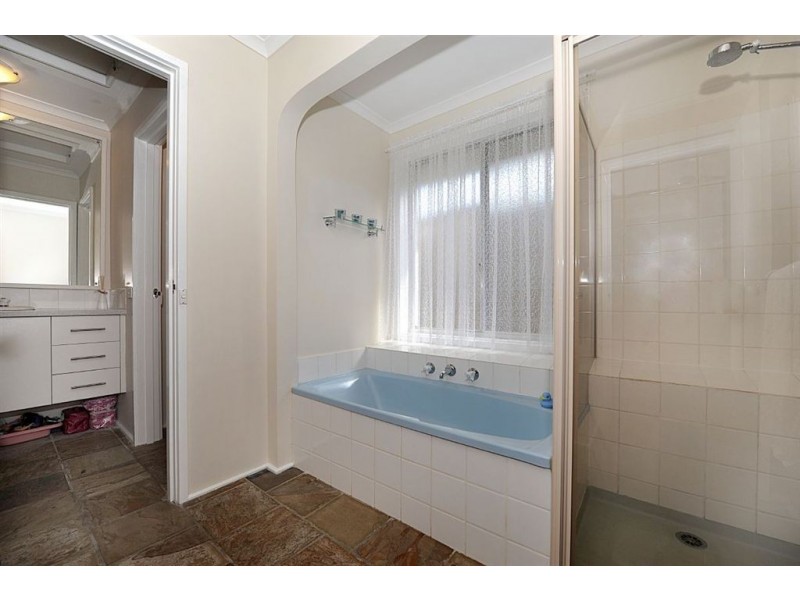 70 Maple Street, Seaford VIC 3198