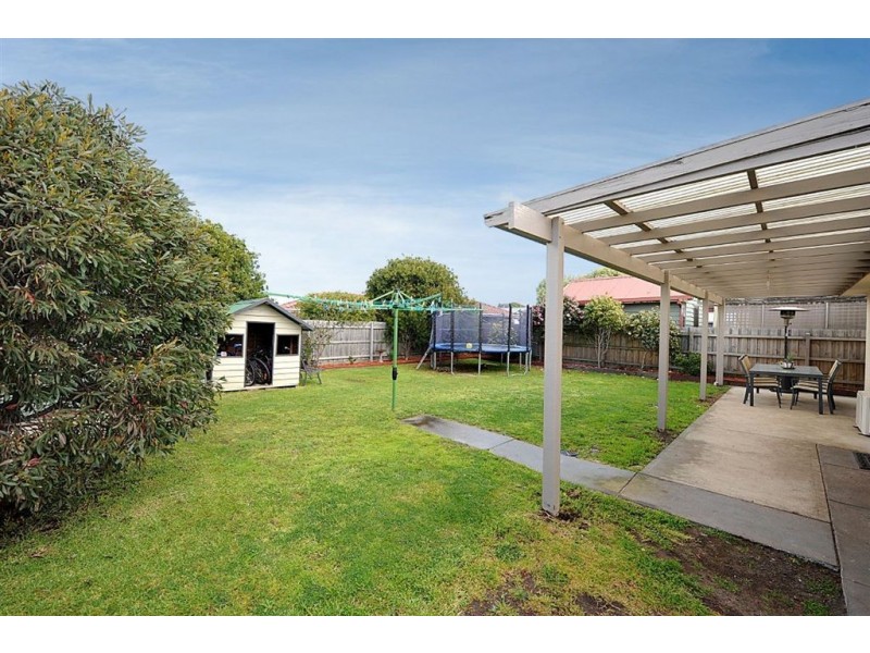 70 Maple Street, Seaford VIC 3198