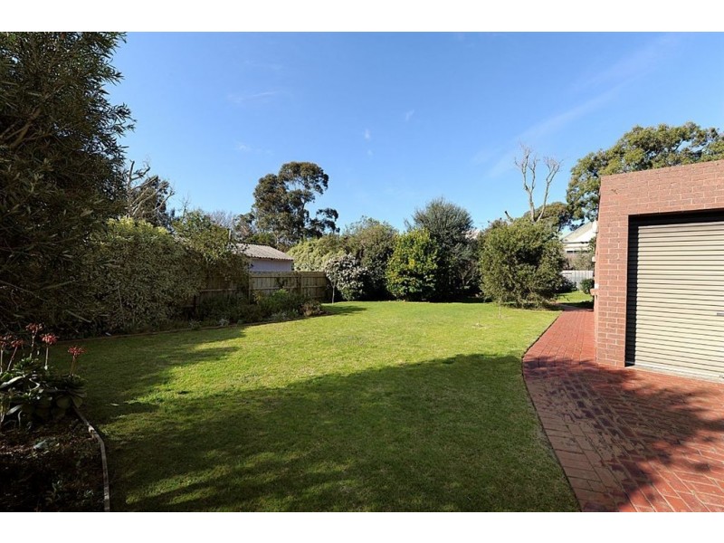 9 Kananook Avenue, Seaford VIC 3198