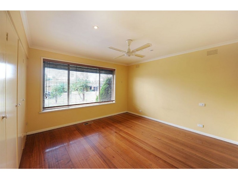 33 Juliana Drive, Carrum Downs VIC 3201