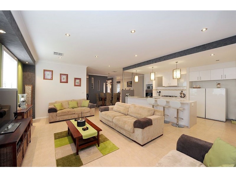 12 Desert Rose Court, Cranbourne VIC 3977