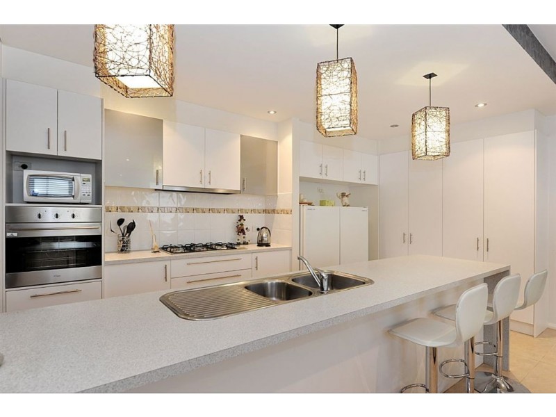 12 Desert Rose Court, Cranbourne VIC 3977