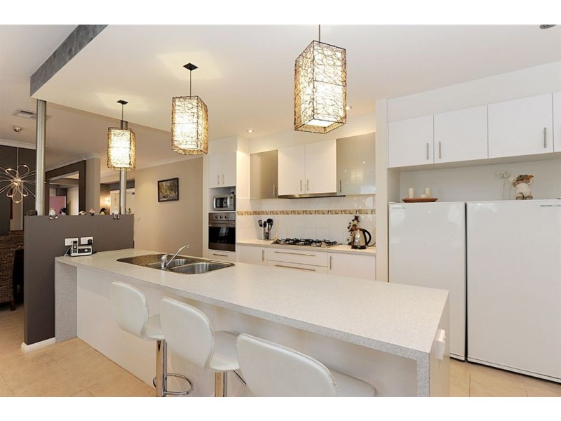 12 Desert Rose Court, Cranbourne VIC 3977