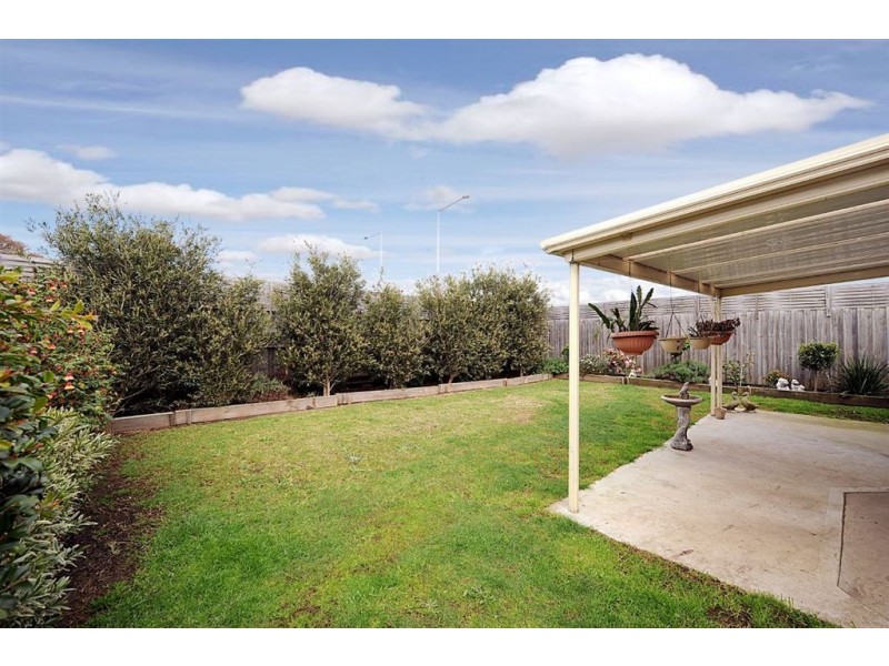 12 Fishburn Place, Cranbourne VIC 3977