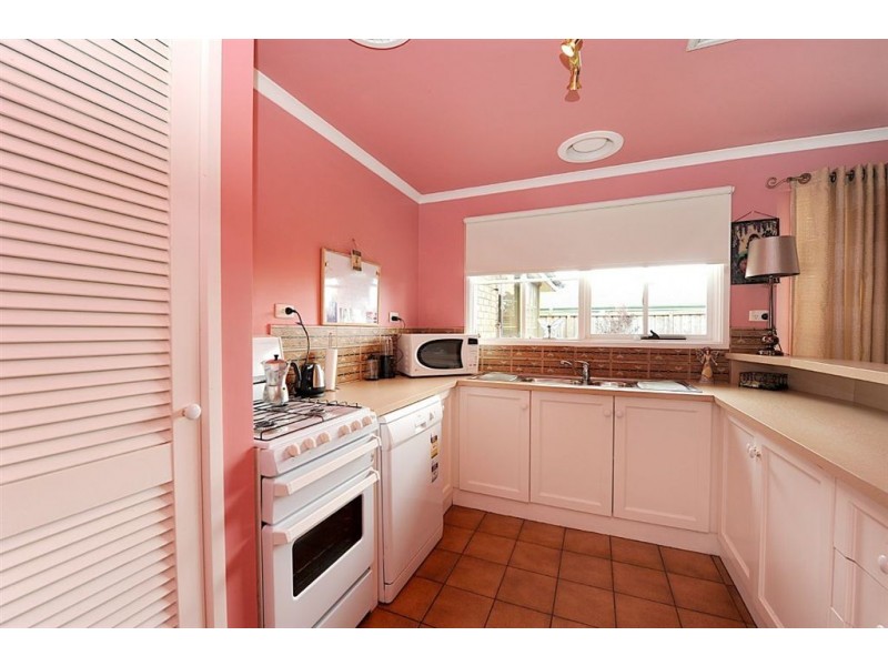 2/35 Weatherston Road, Seaford VIC 3198