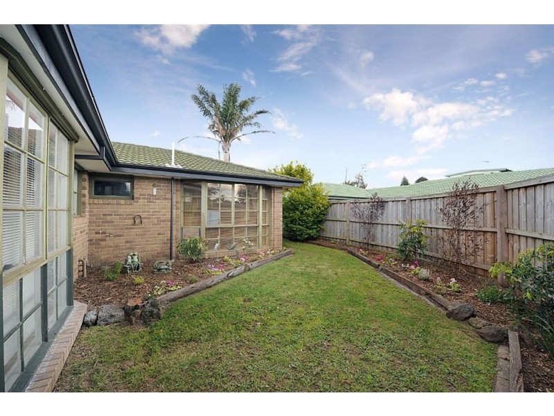 2/35 Weatherston Road, Seaford VIC 3198