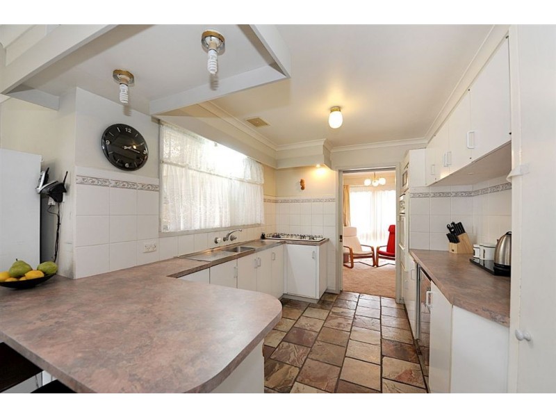 2 McBride Crescent, Seaford VIC 3198