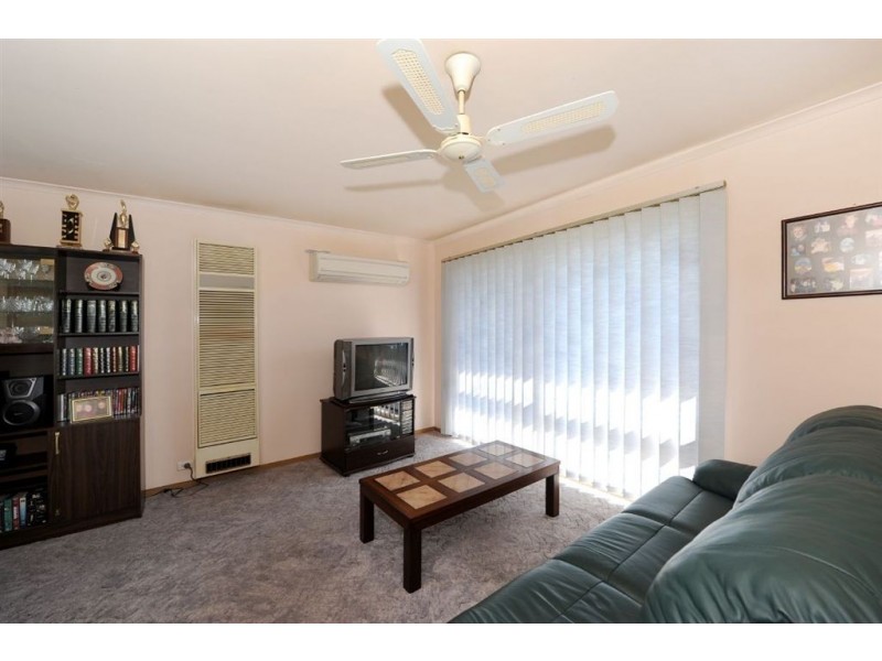 2B Sussex Crescent, Seaford VIC 3198