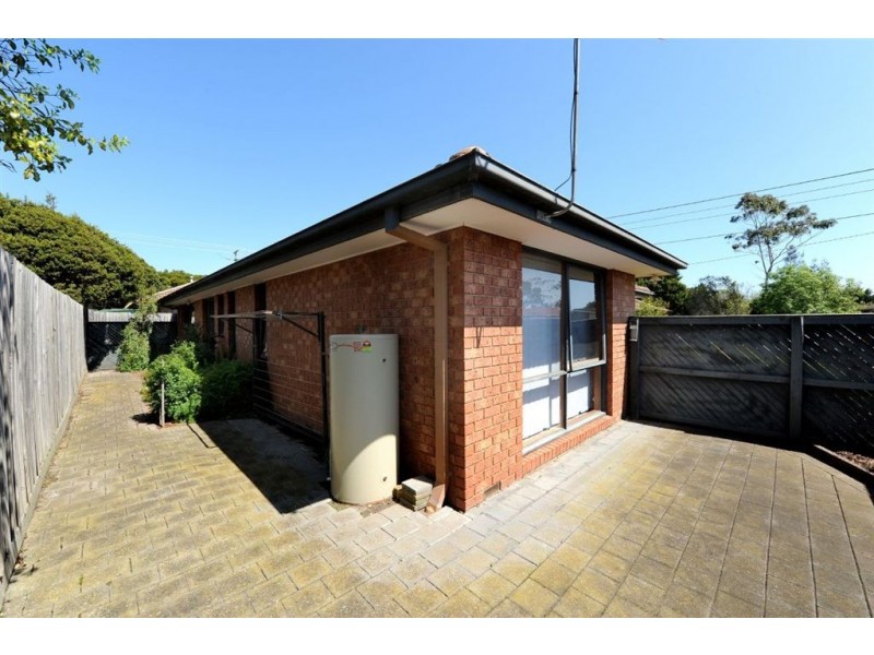 2B Sussex Crescent, Seaford VIC 3198