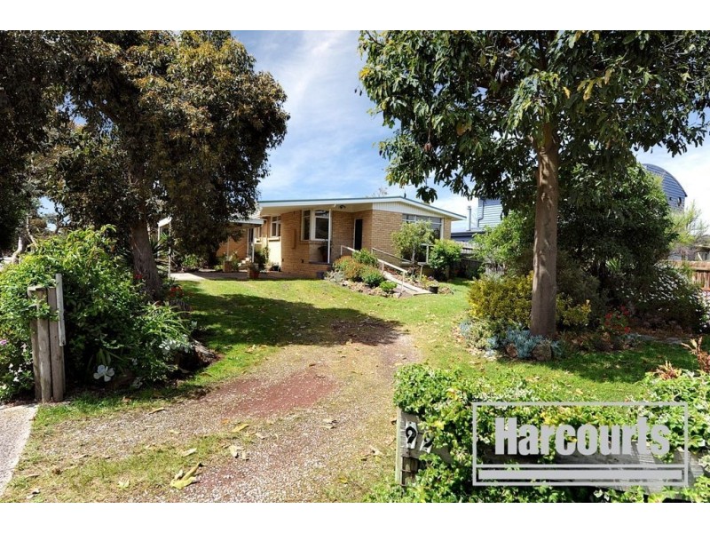 99 Railway Parade, Seaford VIC 3198