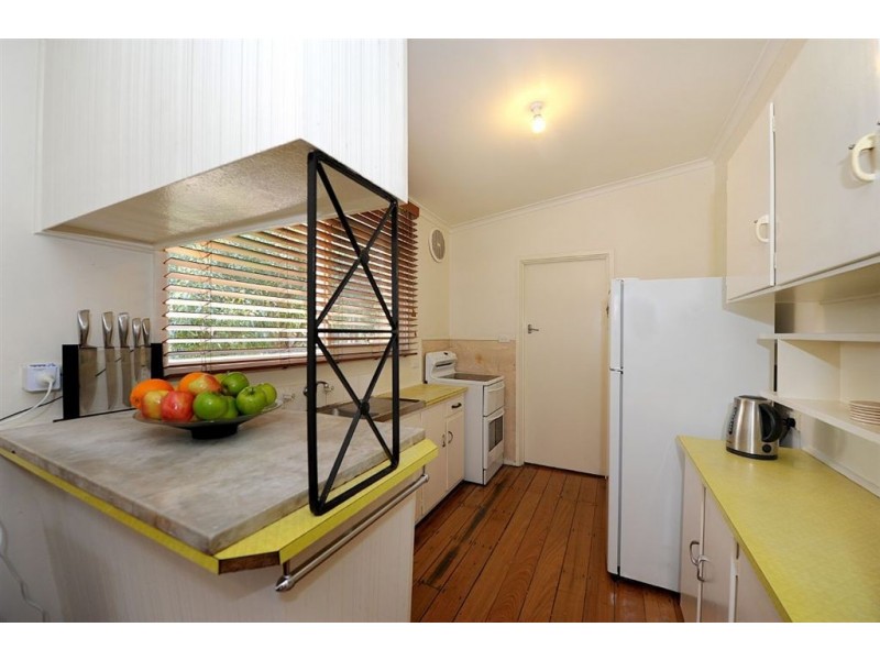 99 Railway Parade, Seaford VIC 3198