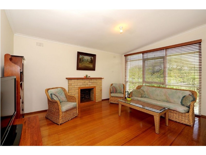 99 Railway Parade, Seaford VIC 3198