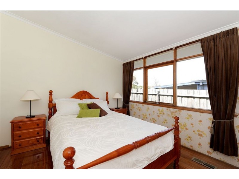 99 Railway Parade, Seaford VIC 3198