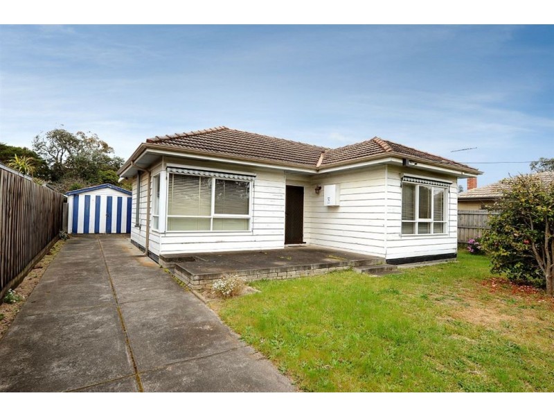 61 Kananook Avenue, Seaford VIC 3198