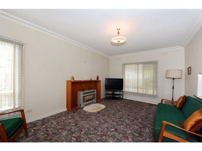 61 Kananook Avenue, Seaford VIC 3198