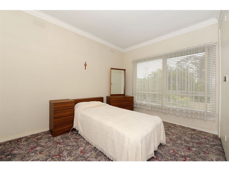 61 Kananook Avenue, Seaford VIC 3198