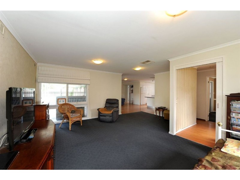 44 Emanuel Drive, Seaford VIC 3198
