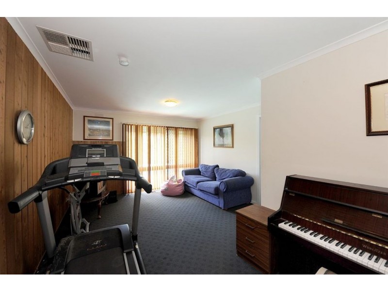 44 Emanuel Drive, Seaford VIC 3198