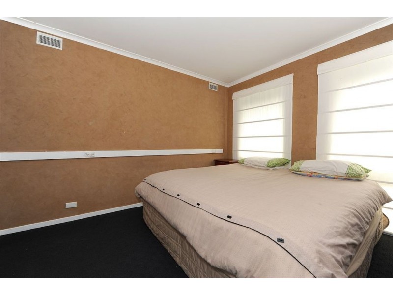 44 Emanuel Drive, Seaford VIC 3198