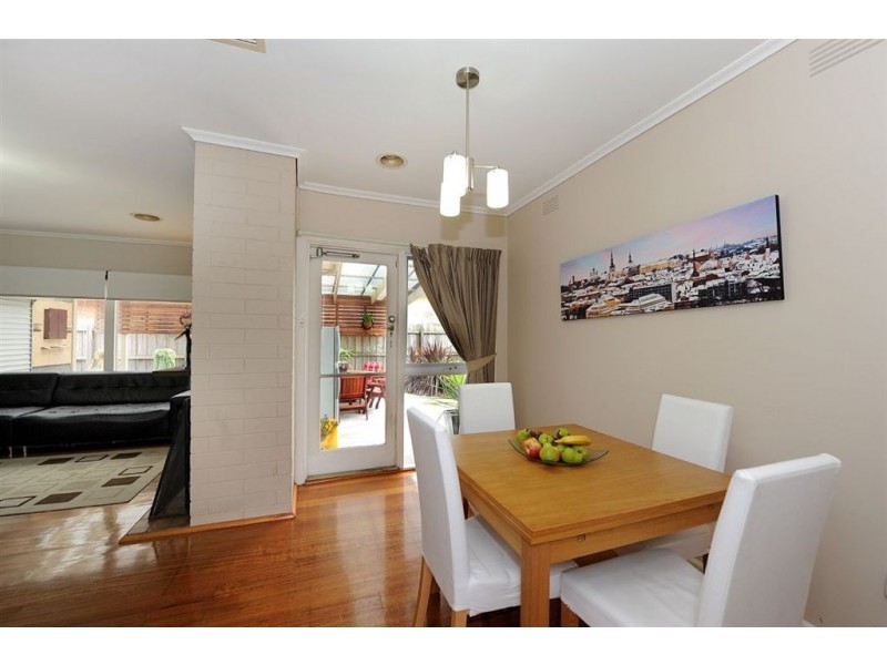 12 Mahoney Crescent, Seaford VIC 3198