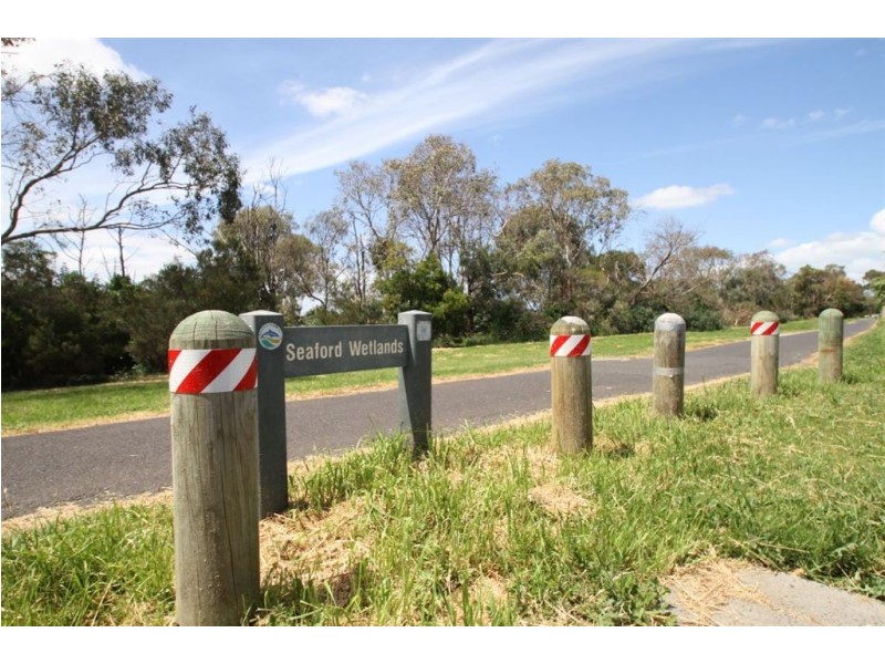 18 Park Street, Seaford VIC 3198