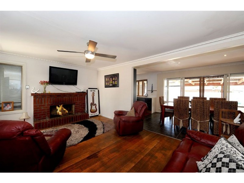 210 Seaford Road, Seaford VIC 3198