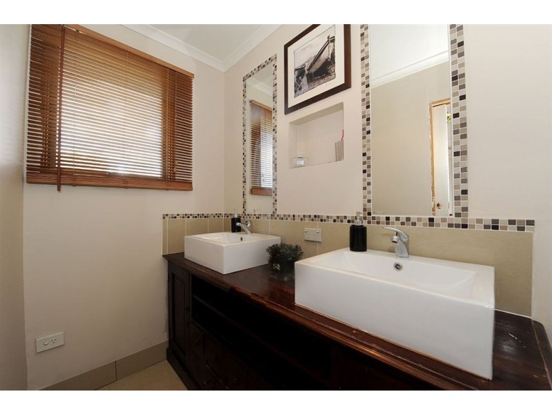 210 Seaford Road, Seaford VIC 3198