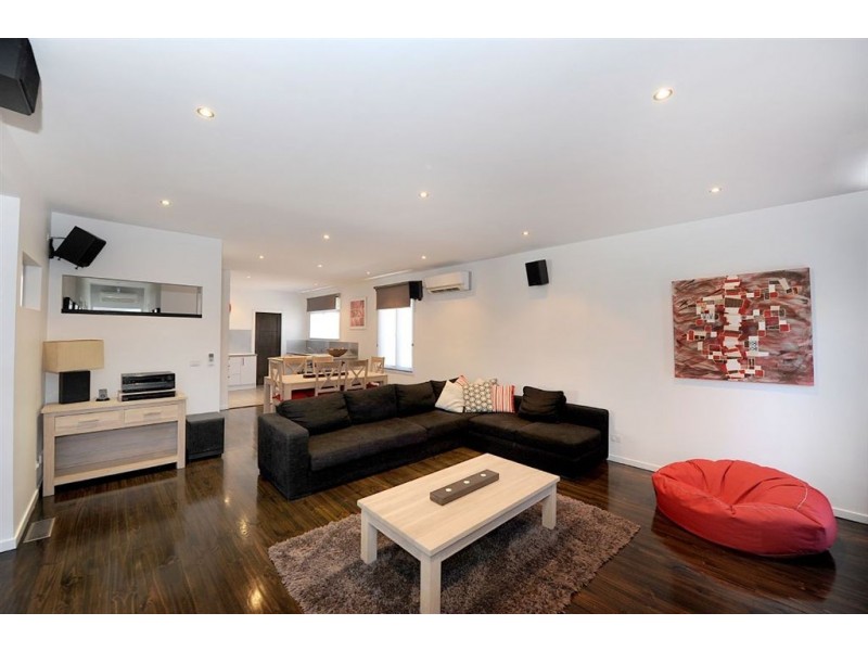 33 Seaford Road, Seaford VIC 3198