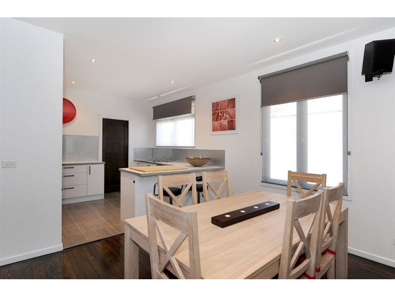 33 Seaford Road, Seaford VIC 3198