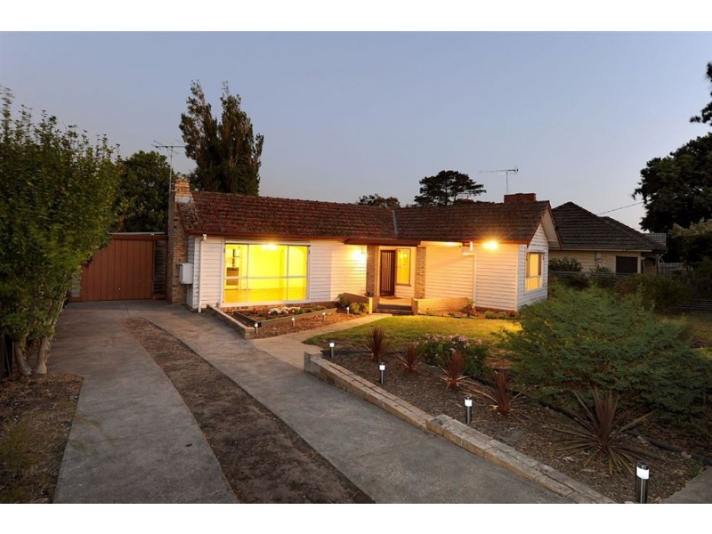 19 Fortescue Avenue, Seaford VIC 3198