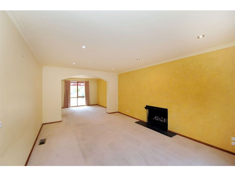 2/98 Nepean Highway, Seaford VIC 3198