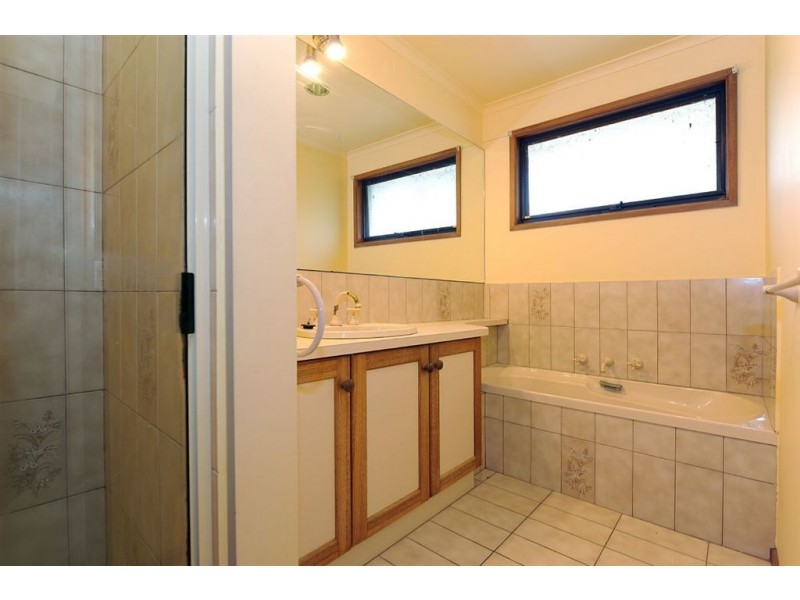 2/98 Nepean Highway, Seaford VIC 3198