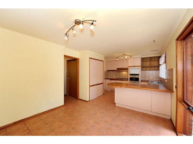 2/98 Nepean Highway, Seaford VIC 3198