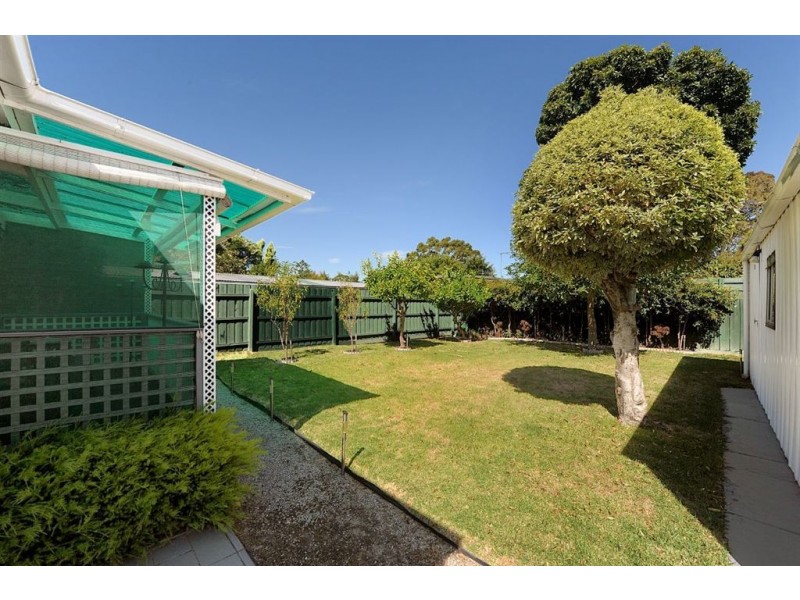 12 Carrington Avenue, Seaford VIC 3198