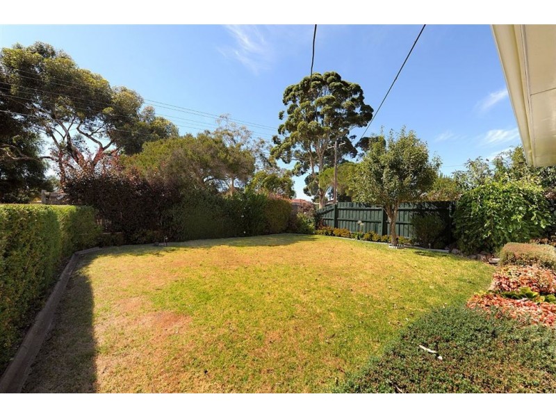 12 Carrington Avenue, Seaford VIC 3198