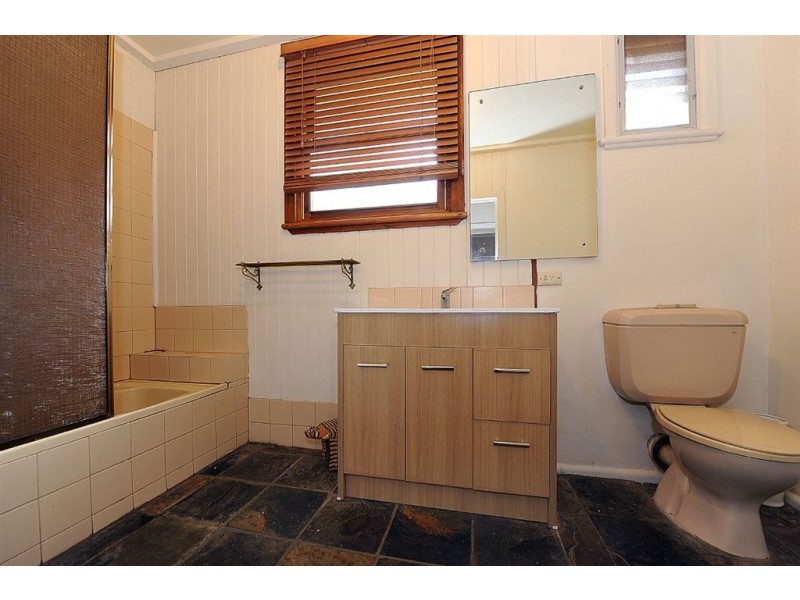 19 Wunalla Road, Seaford VIC 3198