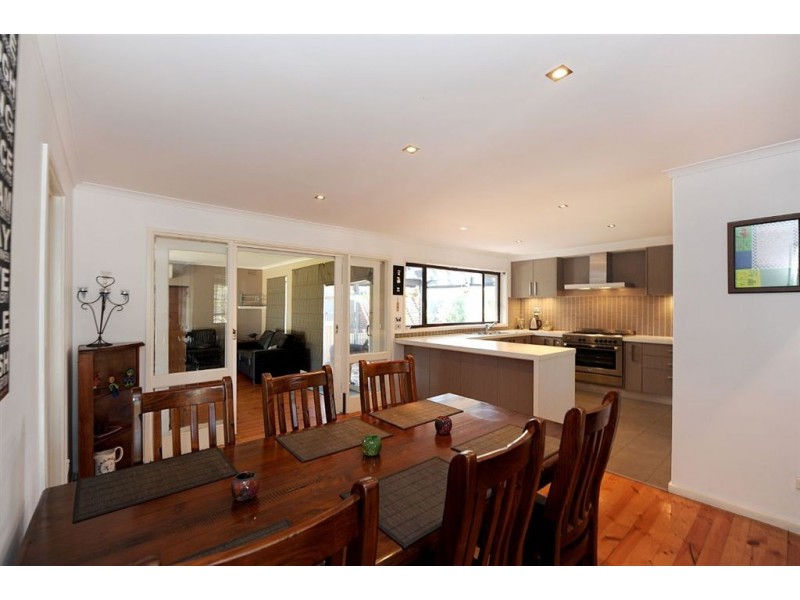 25 McBride Crescent, Seaford VIC 3198