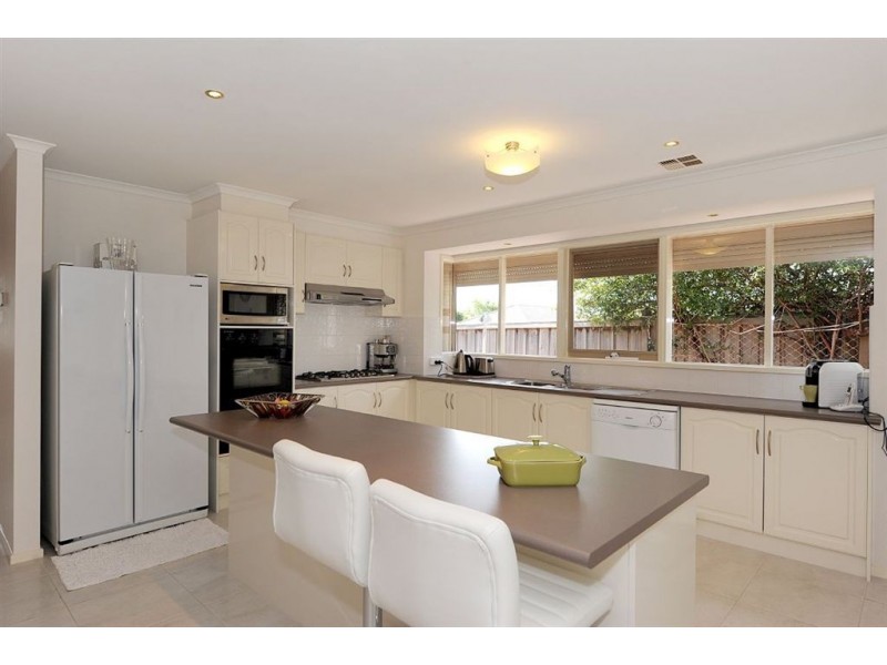 60 Rowellyn Avenue, Carrum Downs VIC 3201