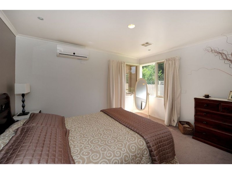 60 Rowellyn Avenue, Carrum Downs VIC 3201