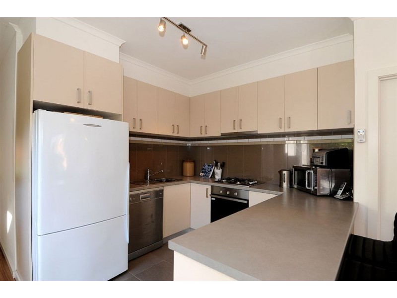 4a Madden Street, Seaford VIC 3198