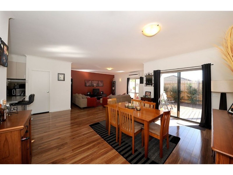 4a Madden Street, Seaford VIC 3198