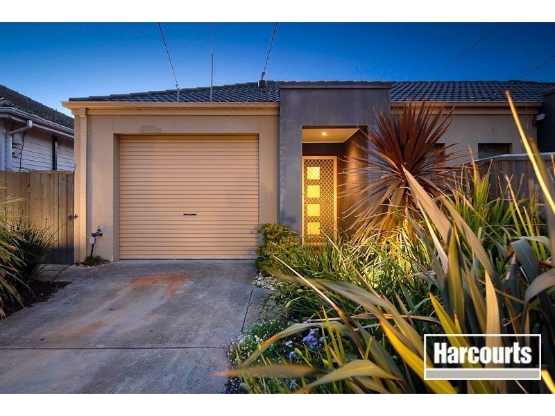 25 Airlie Grove, Seaford VIC 3198