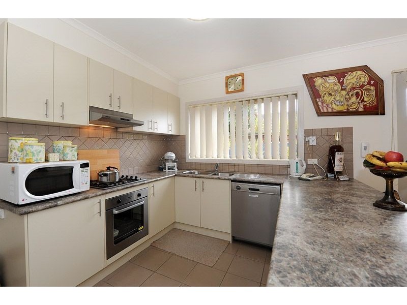 2A Barry Street, Seaford VIC 3198