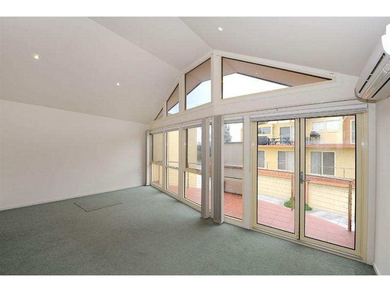 17/1 Nepean Highway, Seaford VIC 3198