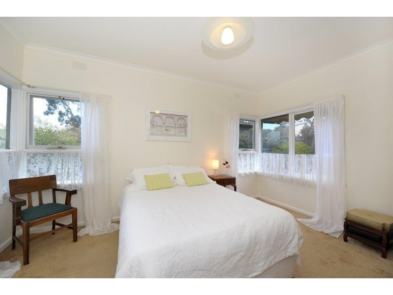 6 Myra Street, Seaford VIC 3198