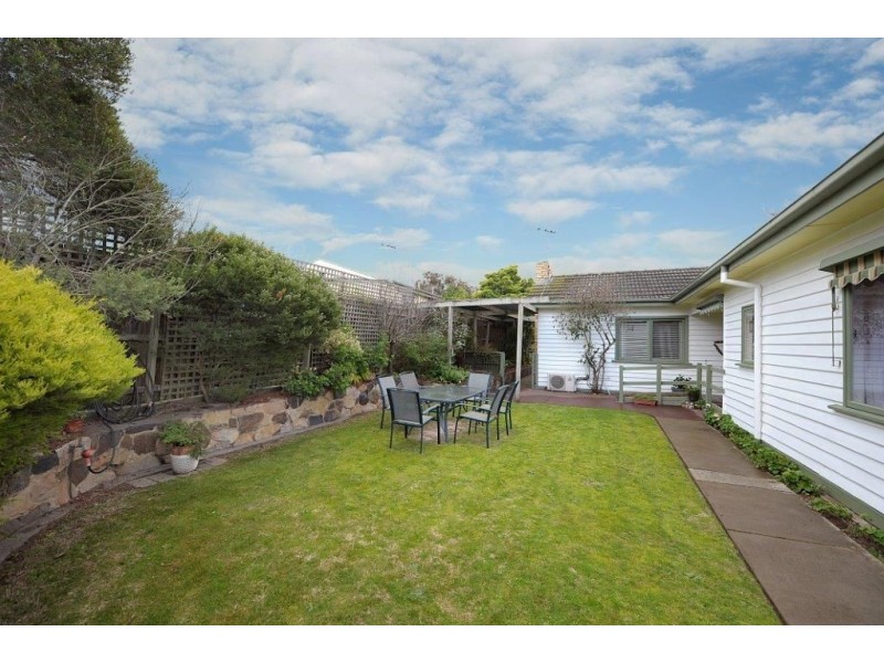 6 Myra Street, Seaford VIC 3198