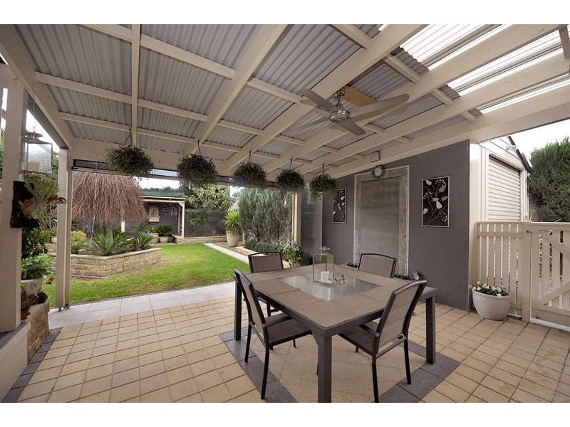 4 Seacrest Avenue, Seaford VIC 3198