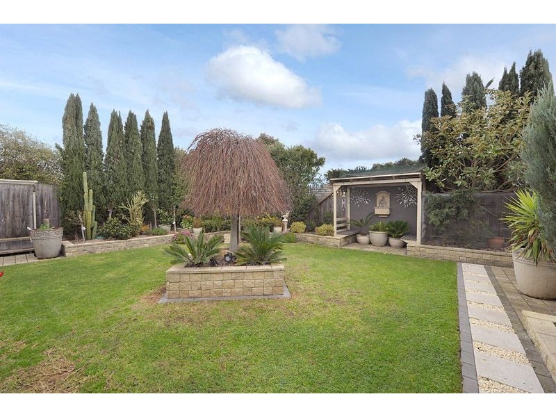 4 Seacrest Avenue, Seaford VIC 3198